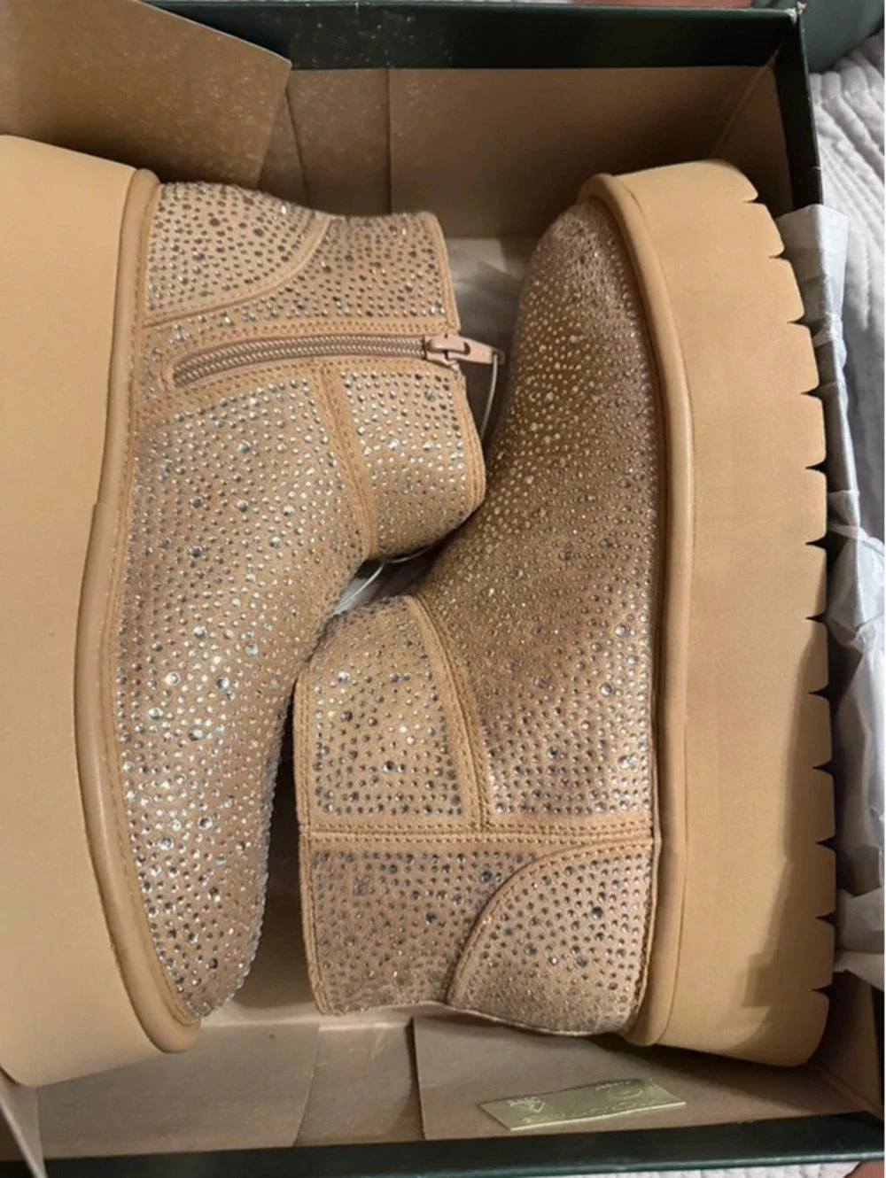 Wild Fable Missy Beige Memory Foam Platform Boots Size 8